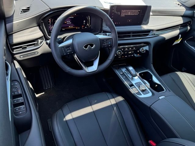 New 2026 Radiant White INFINITI LUXE image 13