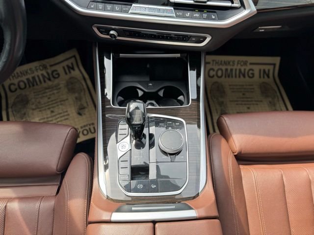 Used 2019 Black Sapphire Metallic BMW xDrive40i image 27