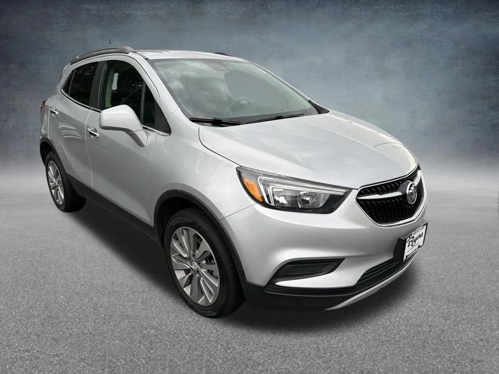 Used 2020 Silver Buick Preferred image 3