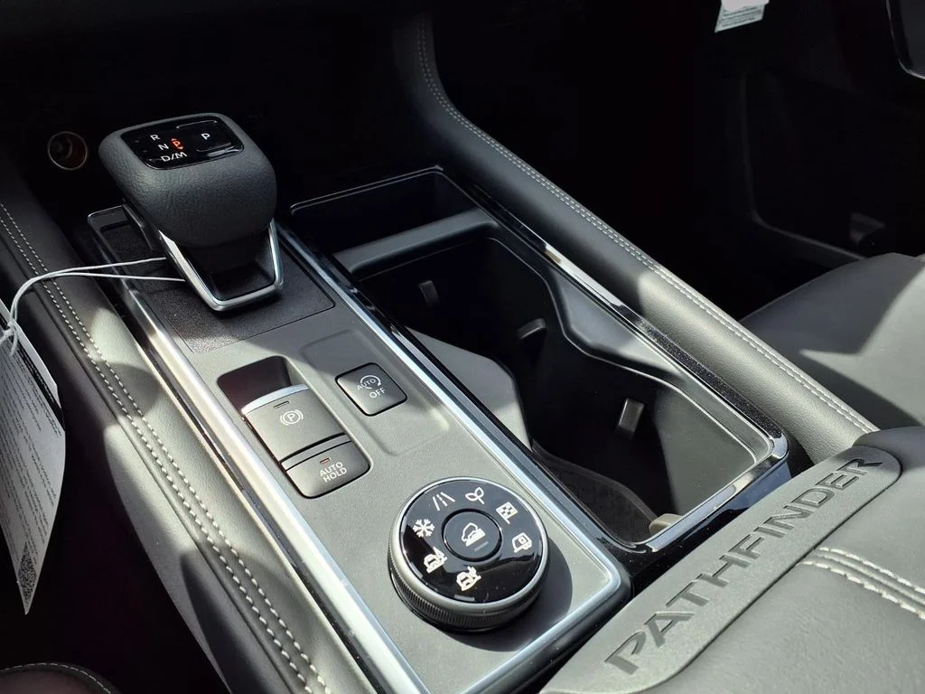 New 2026 Super Black Nissan Platinum image 11