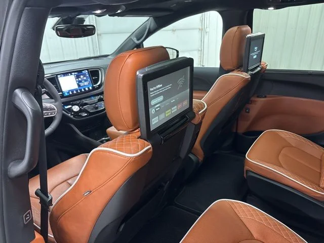 Used 2026 Black Chrysler Pinnacle image 38