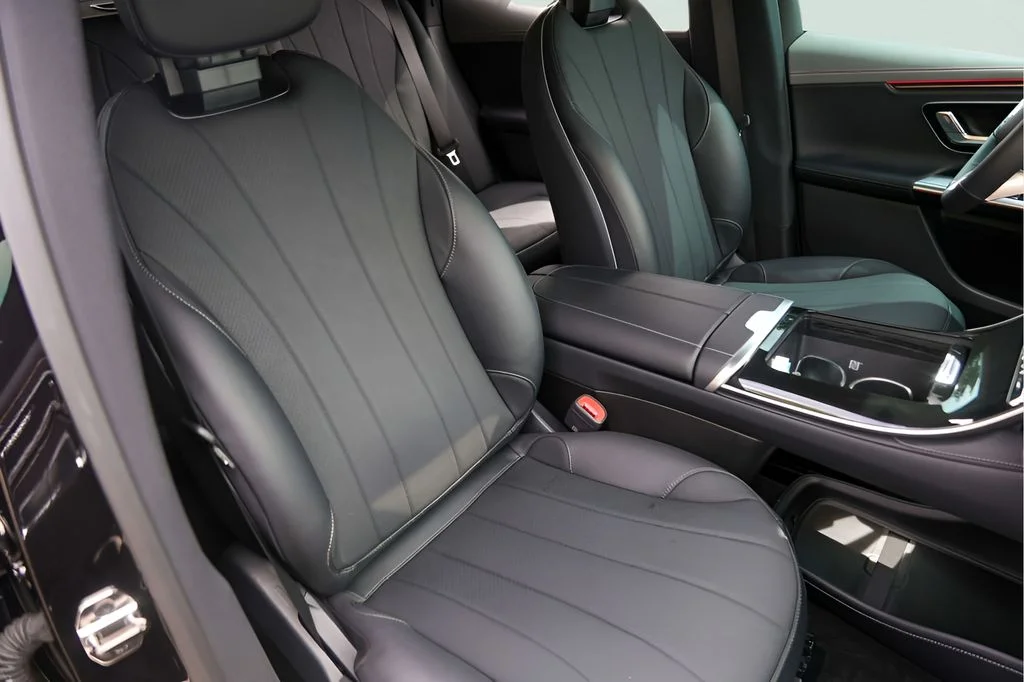 Used 2025 Black Mercedes-Benz 350+ SUV image 34