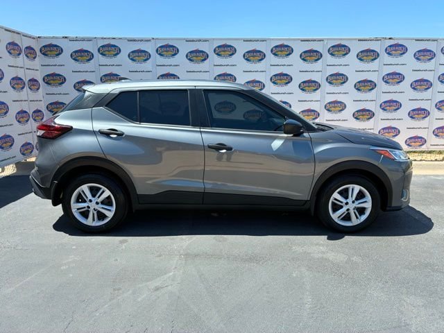 2025 Nissan KICKS PLAY Base