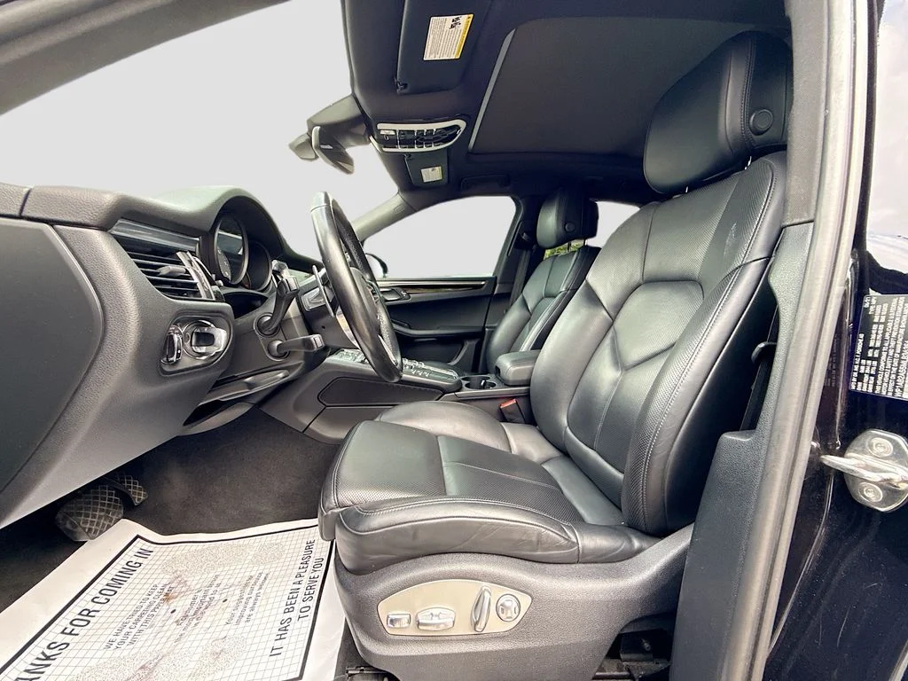 Used 2021  Porsche S image 23