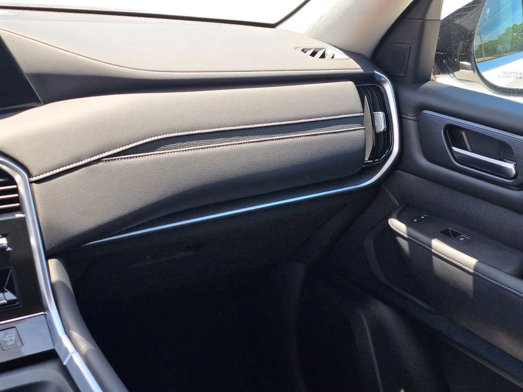 Used 2026 White Nissan SV image 17