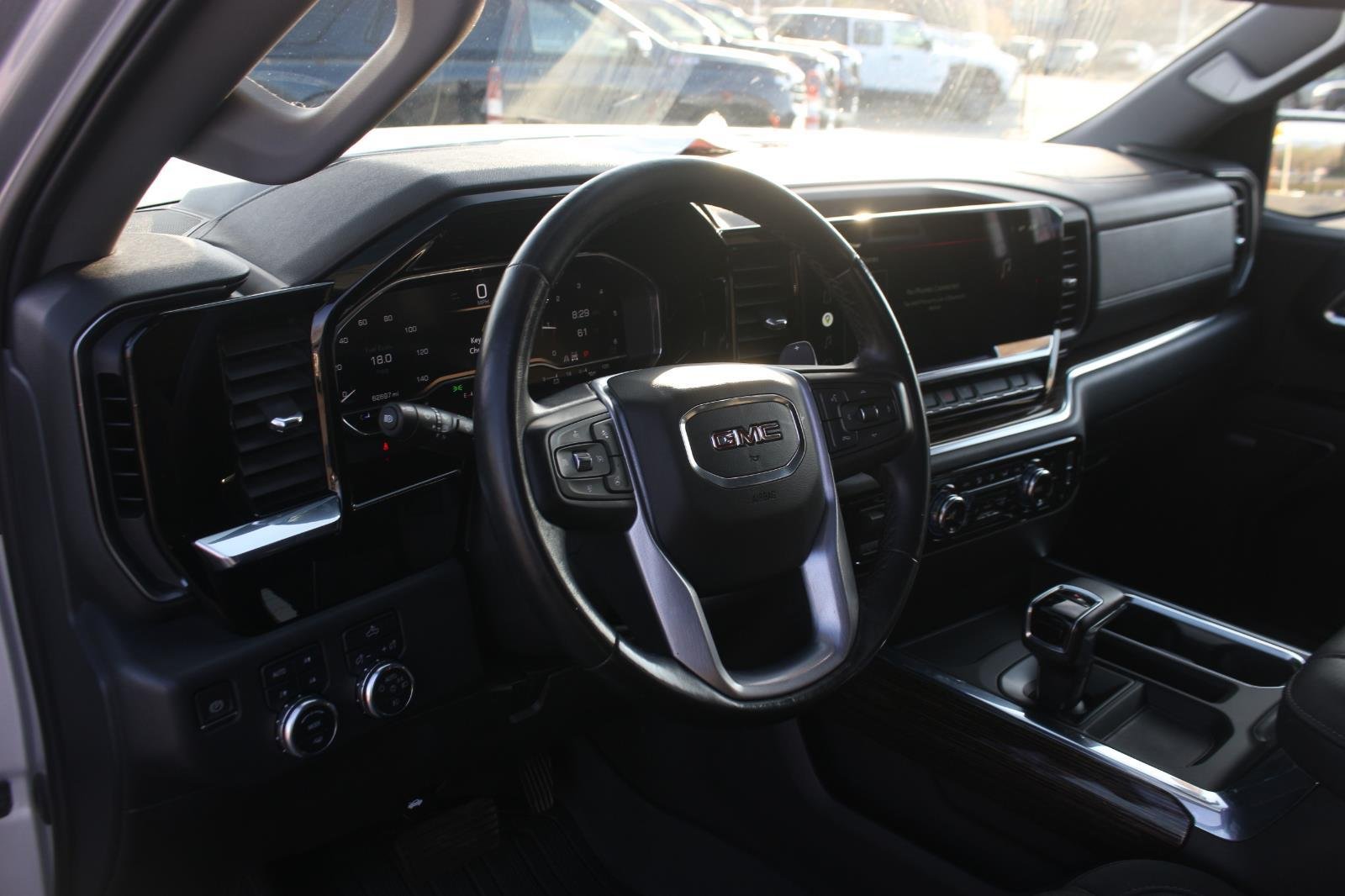 Used 2022 Quicksilver Metallic GMC Elevation image 17