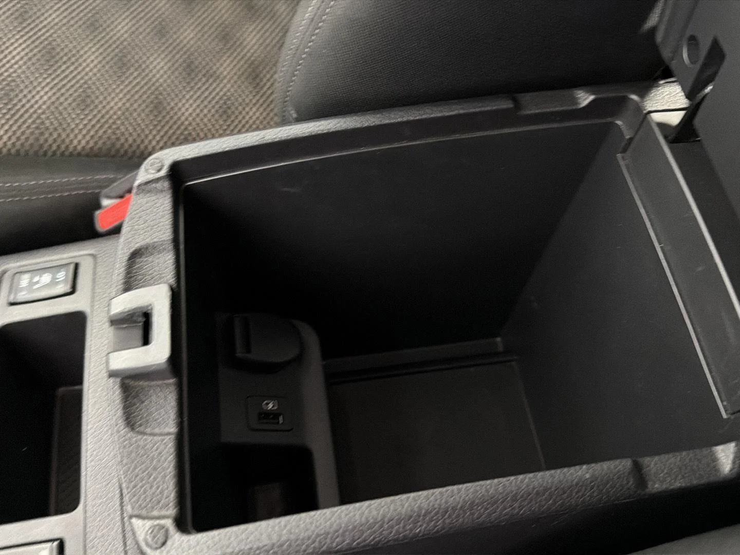 Used 2022 Magnetic Black Pearl Nissan SV image 36