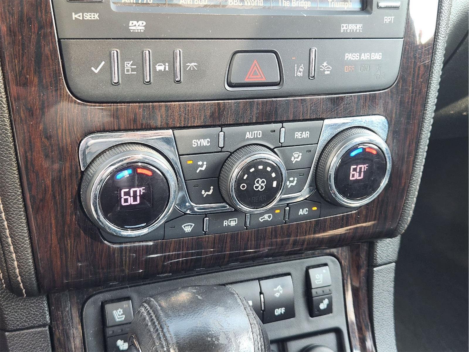 Used 2015 White Chevrolet LTZ image 18