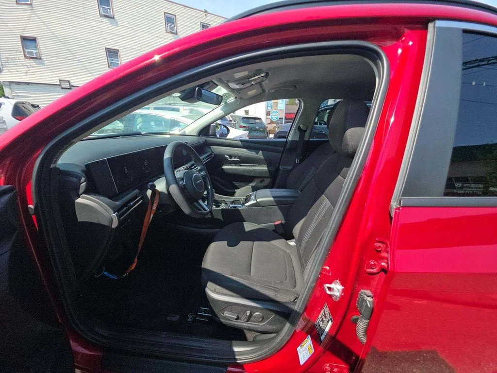 Certified Used 2025 Red Hyundai SEL image 2