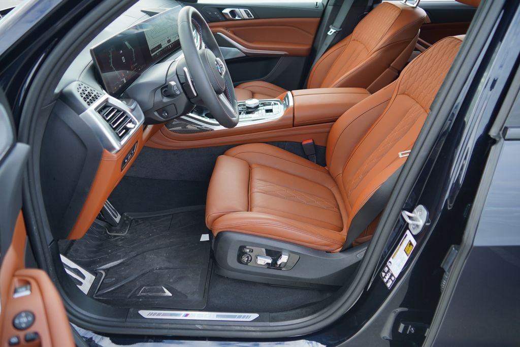 New 2026 Carbon Black Metallic BMW M60i image 9