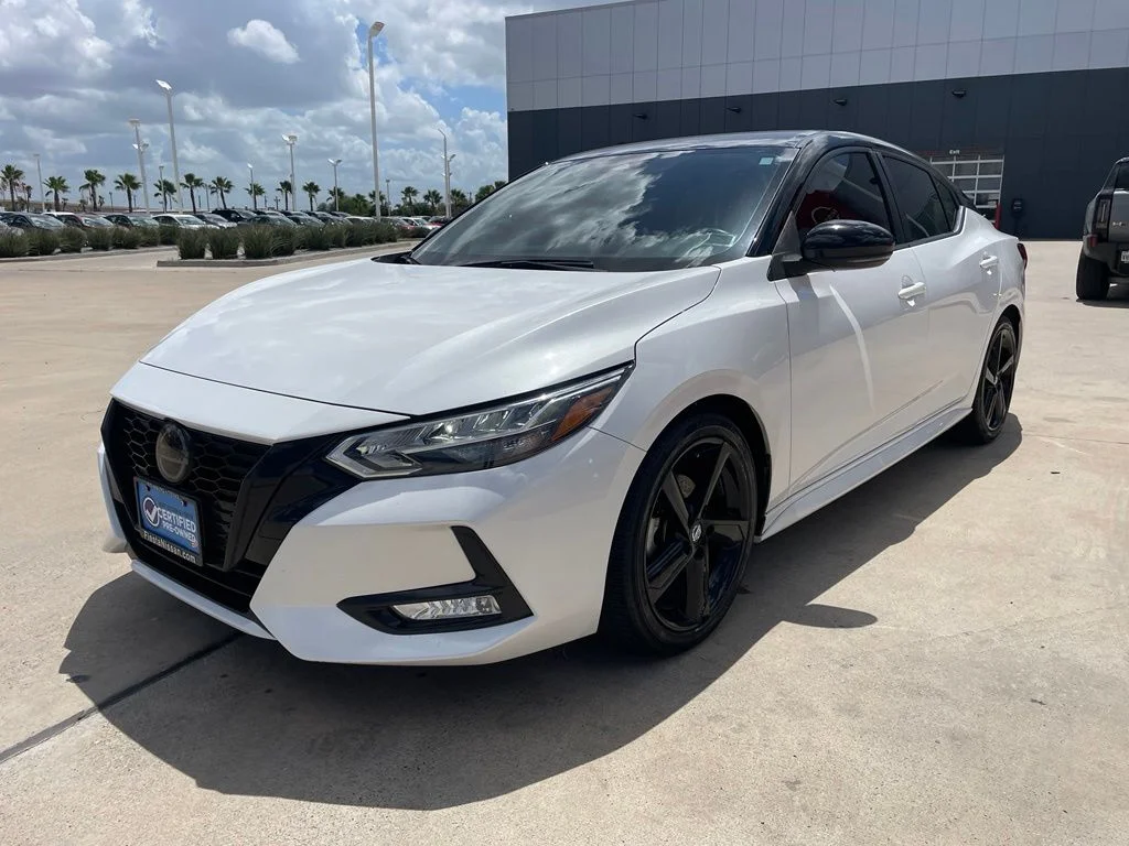 Certified Used 2023 White Nissan SR image 3
