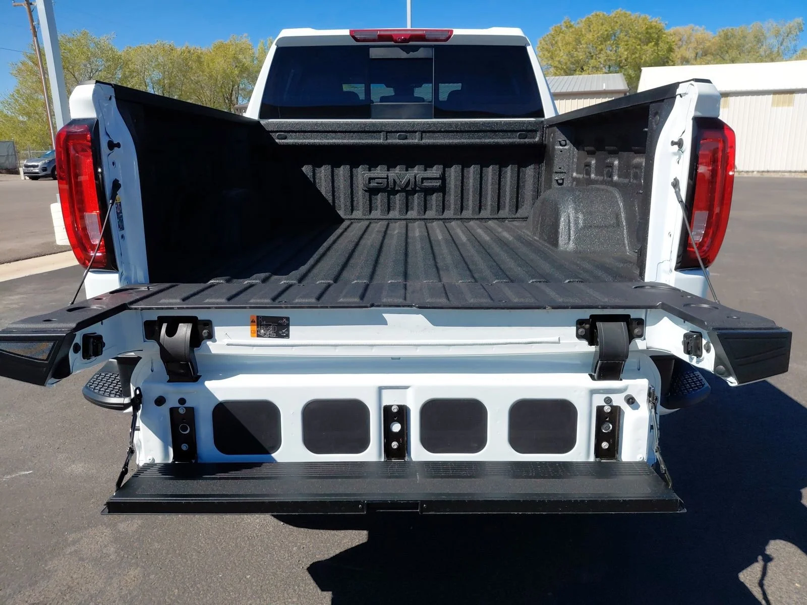 New 2026 Summit White GMC AT4 image 9