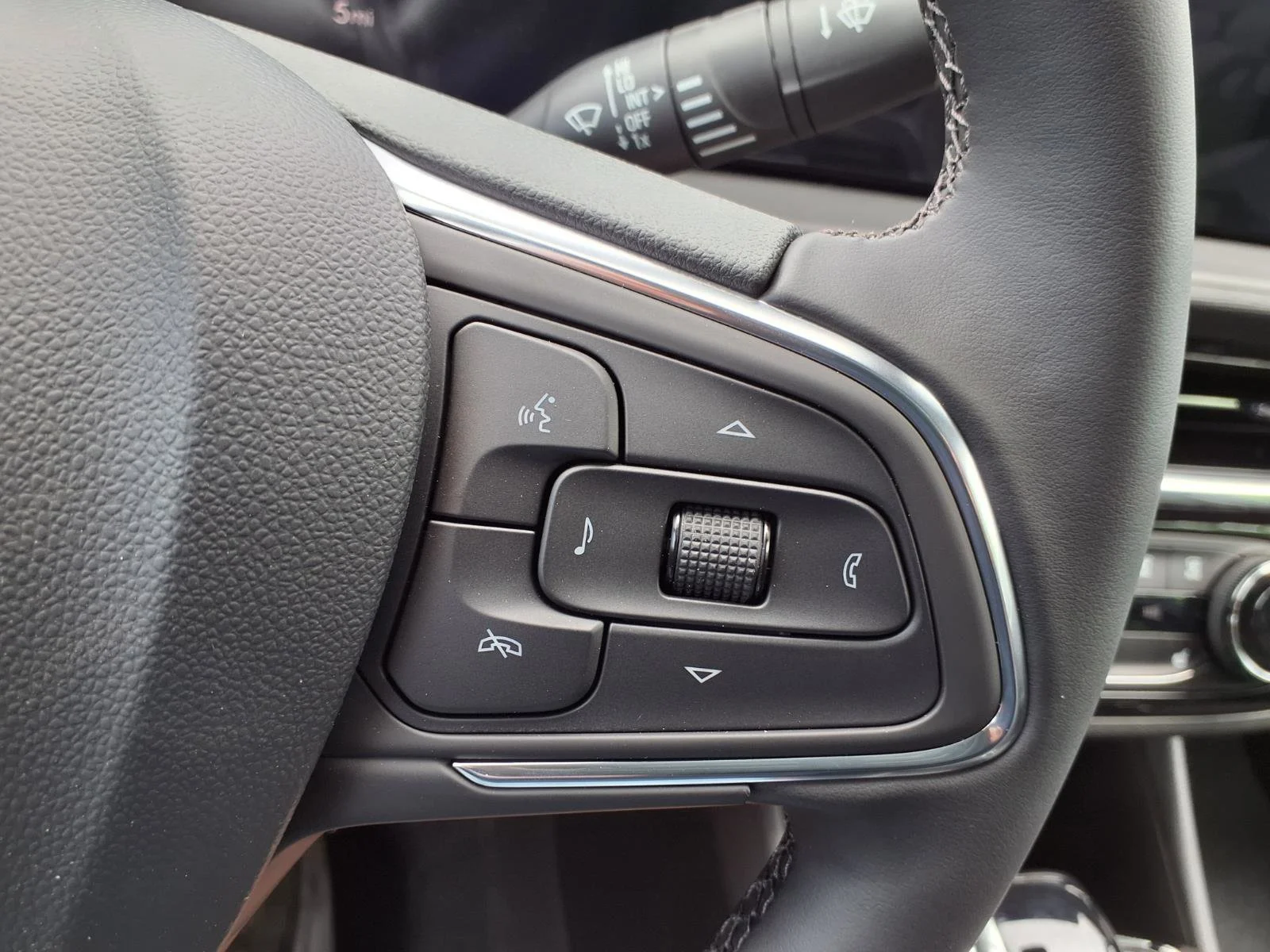 2026 Buick Envista Sport Touring - Photo 11