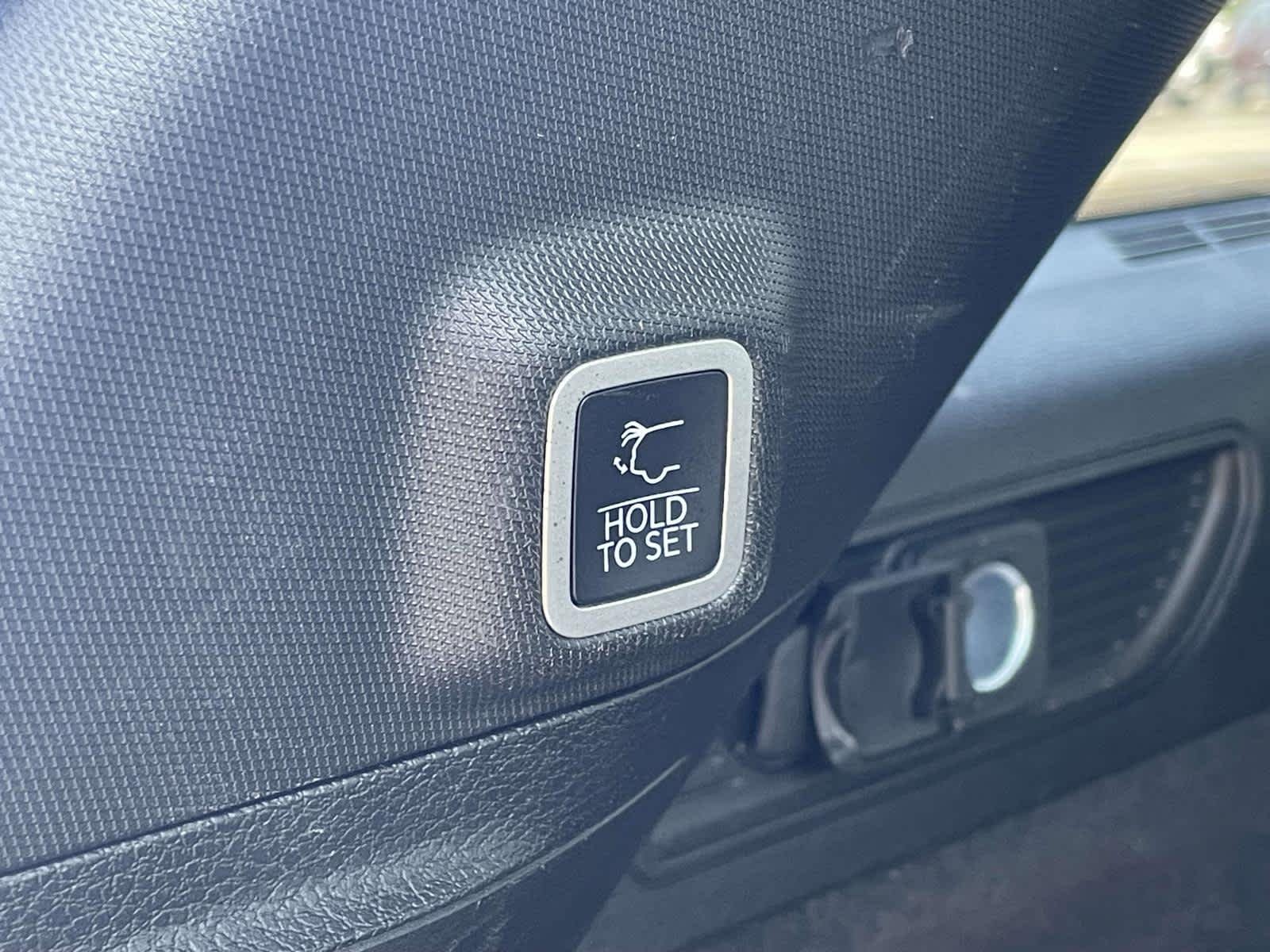 Used 2023 Silver Jeep Summit 4x4 image 21