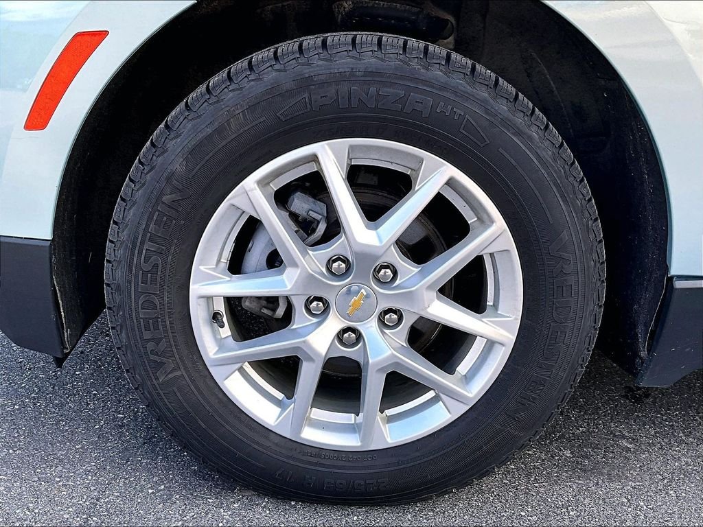 Used 2022 Seaglass Blue Metallic Chevrolet LT image 7