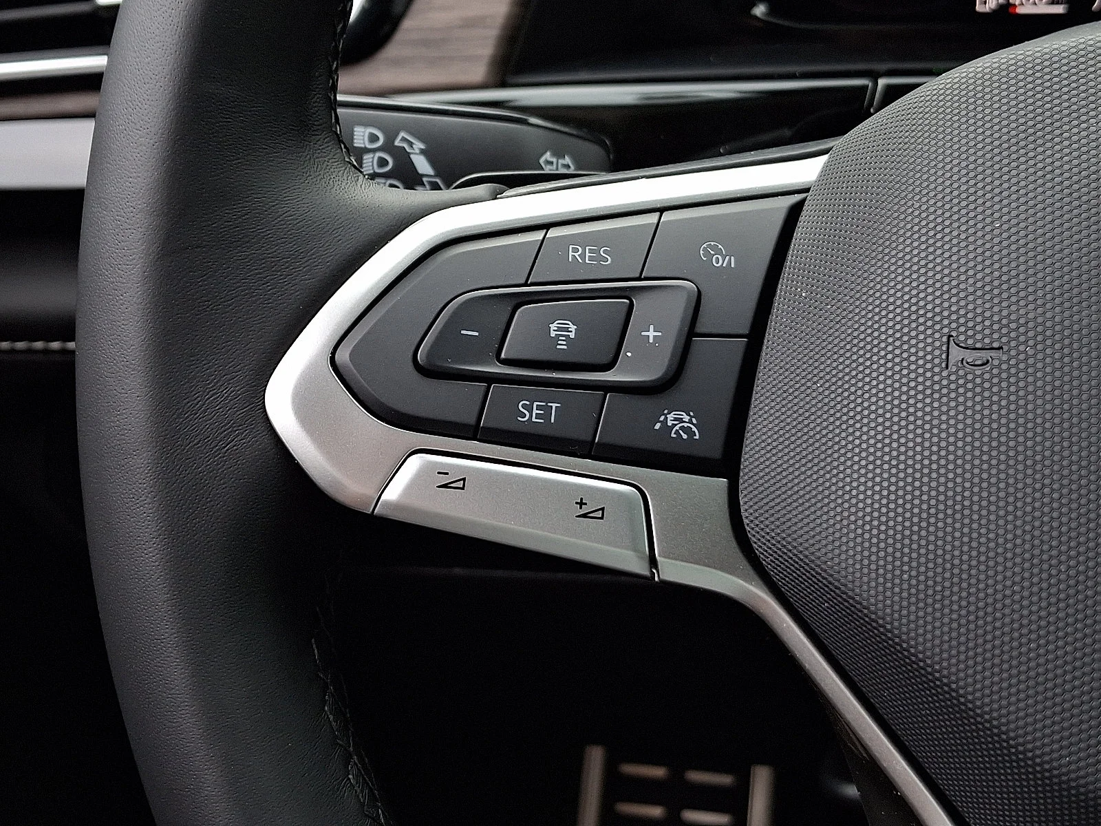 New 2026 Pure Gray Volkswagen 2.0T SEL Premium R-Line image 16
