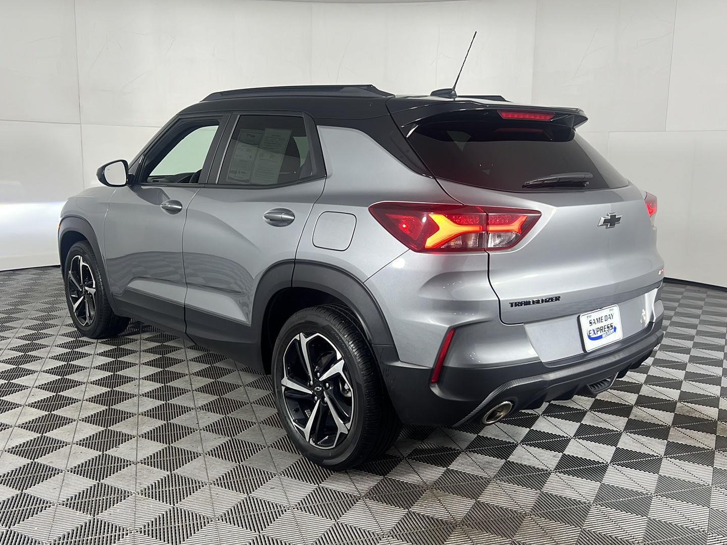 Used 2023 Sterling Gray Metallic Chevrolet RS image 8