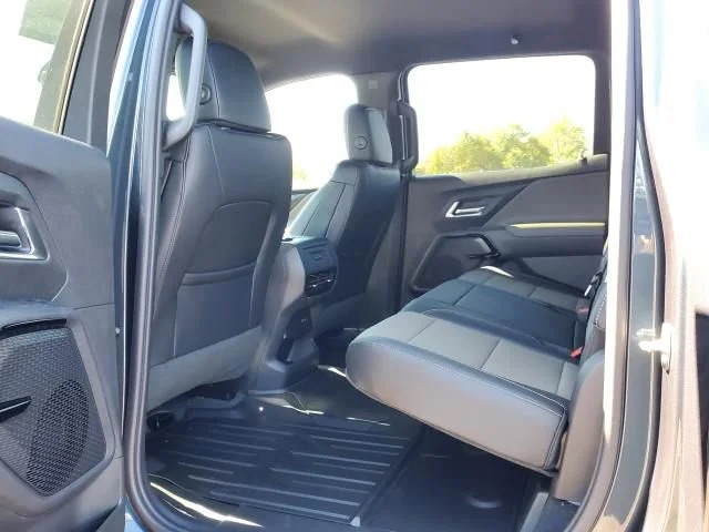 2026 Chevrolet Silverado EV Trail Boss - Photo 22