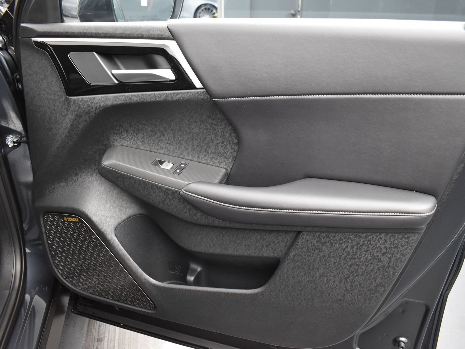 New 2026 Gray Mitsubishi SE 1.5T 2WD image 14