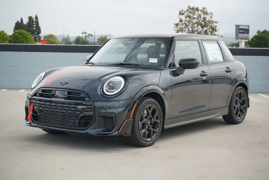 2026 MINI Hardtop Cooper S's photo