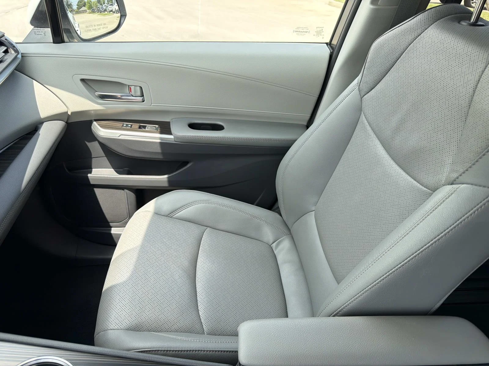 Used 2023 Beige Toyota Limited AWD 7-Passenger (Natl) image 16