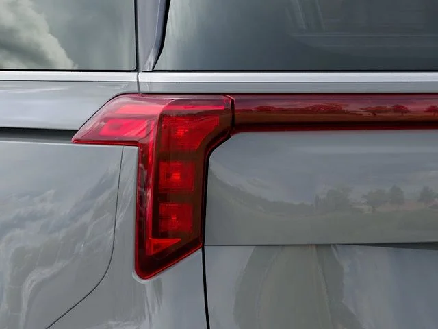 New 2027 Ceramic Silver Kia LX image 12