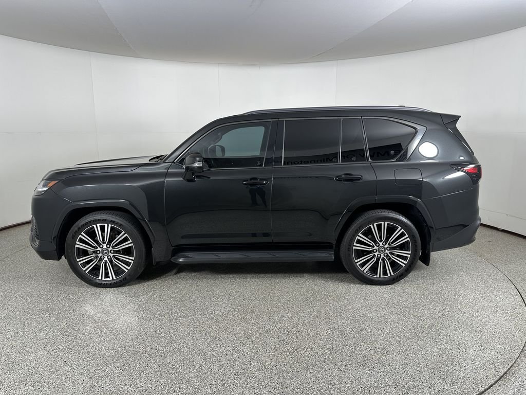Used 2025 Black Lexus 600 Luxury image 6