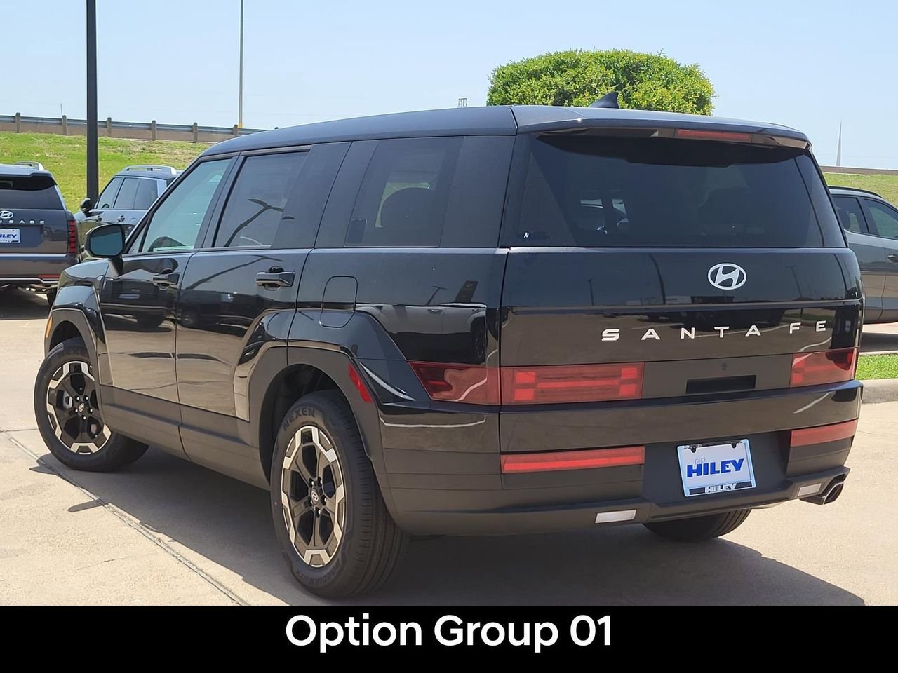 New 2026 Phantom Black Hyundai SE FWD image 3