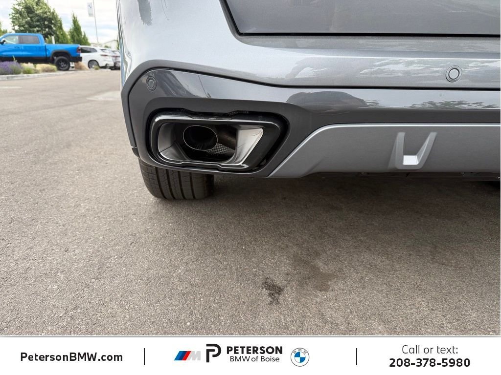 New 2026 Skyscraper Grey Metallic BMW xDrive50e image 15