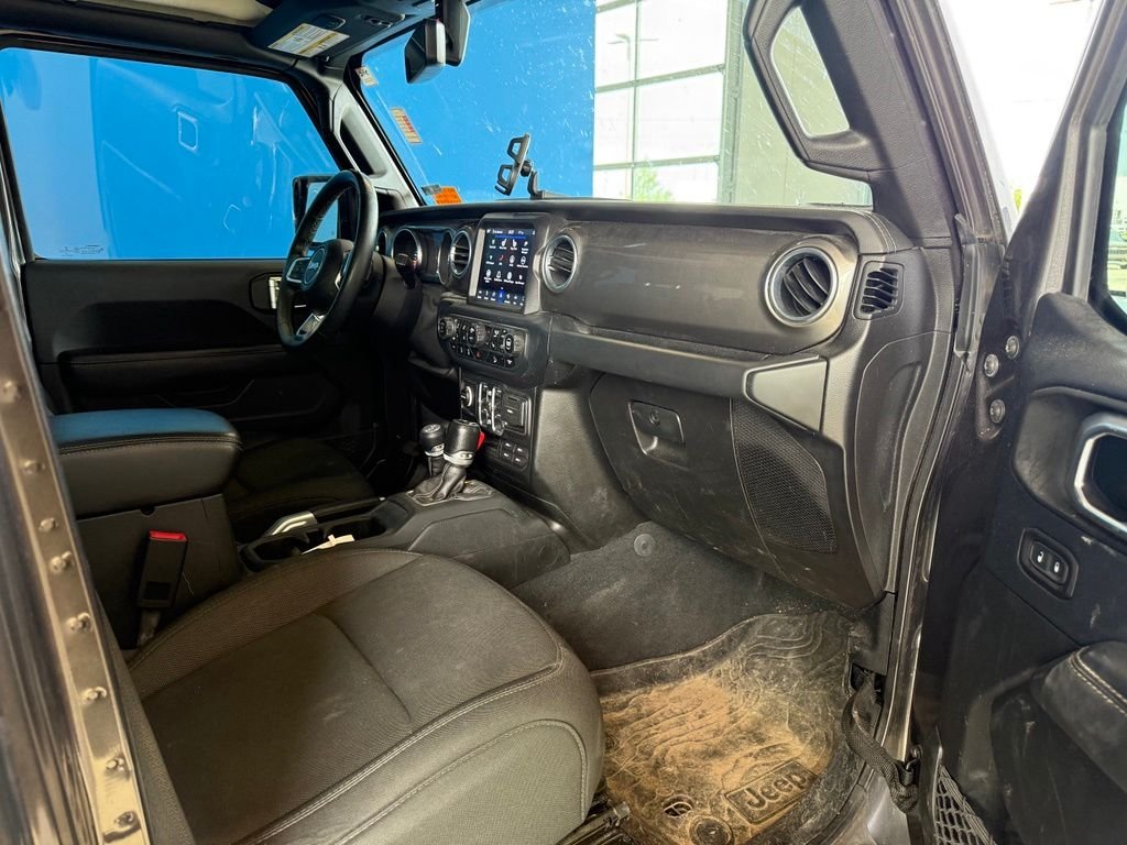 Used 2018 Gray Jeep Unlimited Sahara image 16