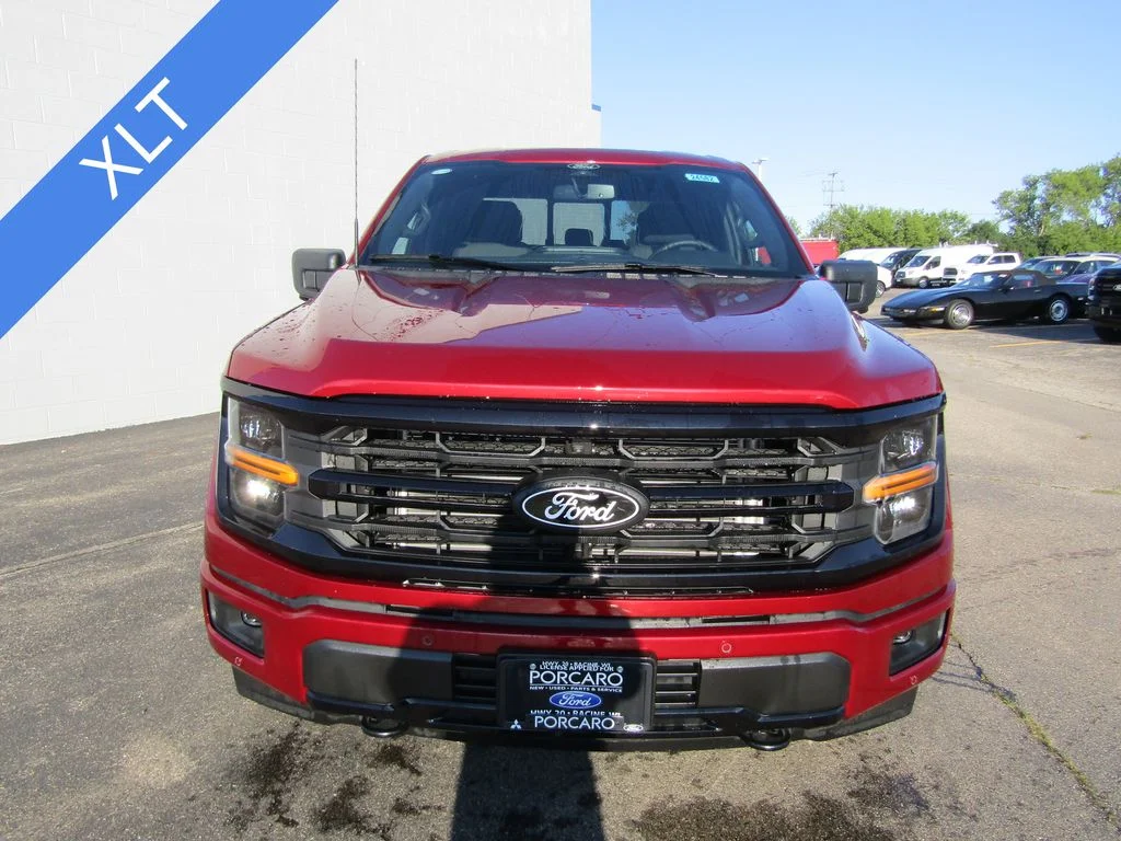 New 2026 Ruby Red Metallic Tinted Clearcoat Ford XLT image 2