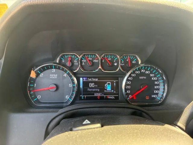 Used 2019 Summit White Chevrolet LT image 18