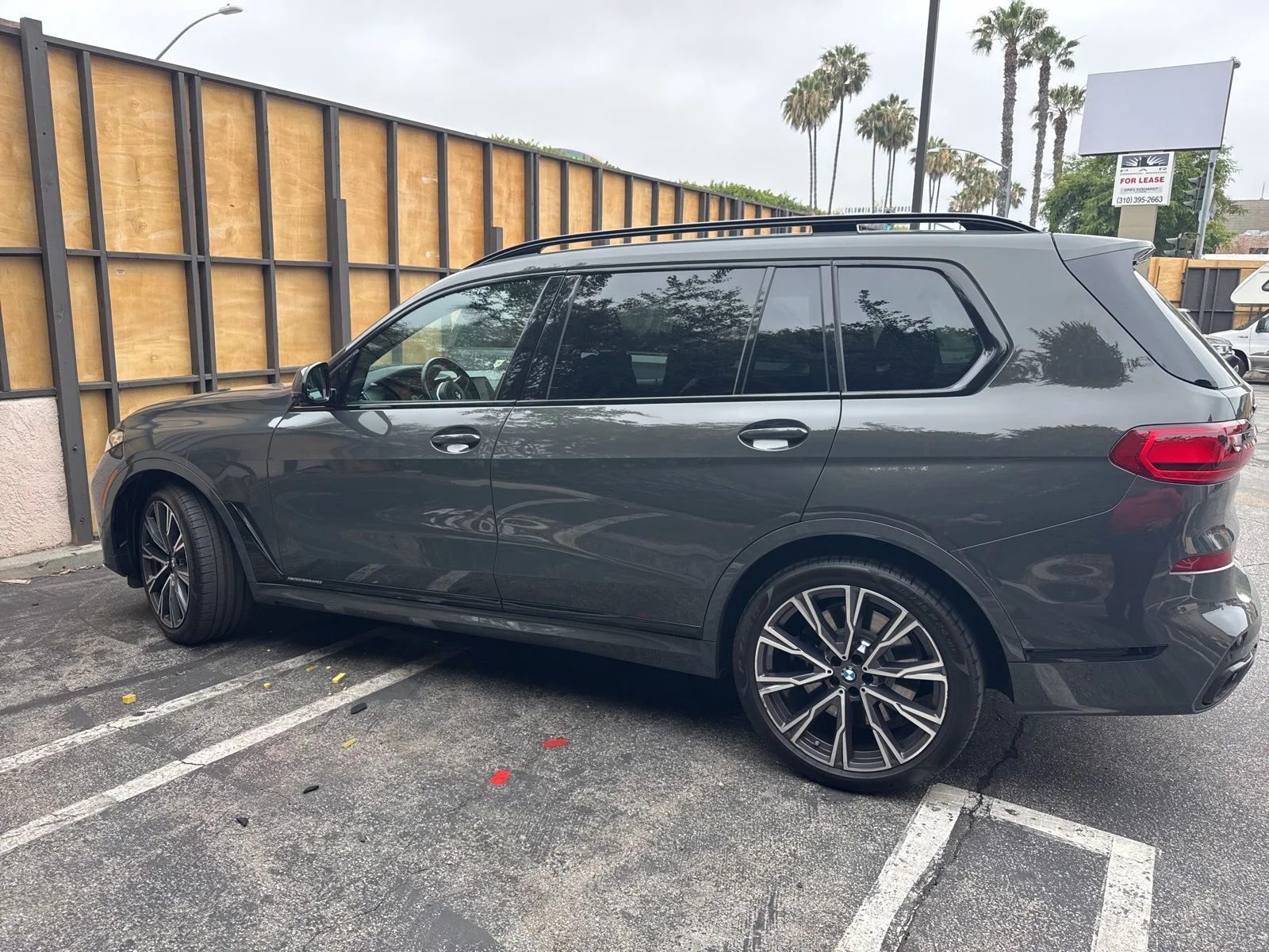 Used 2022 Gray BMW M50i image 2
