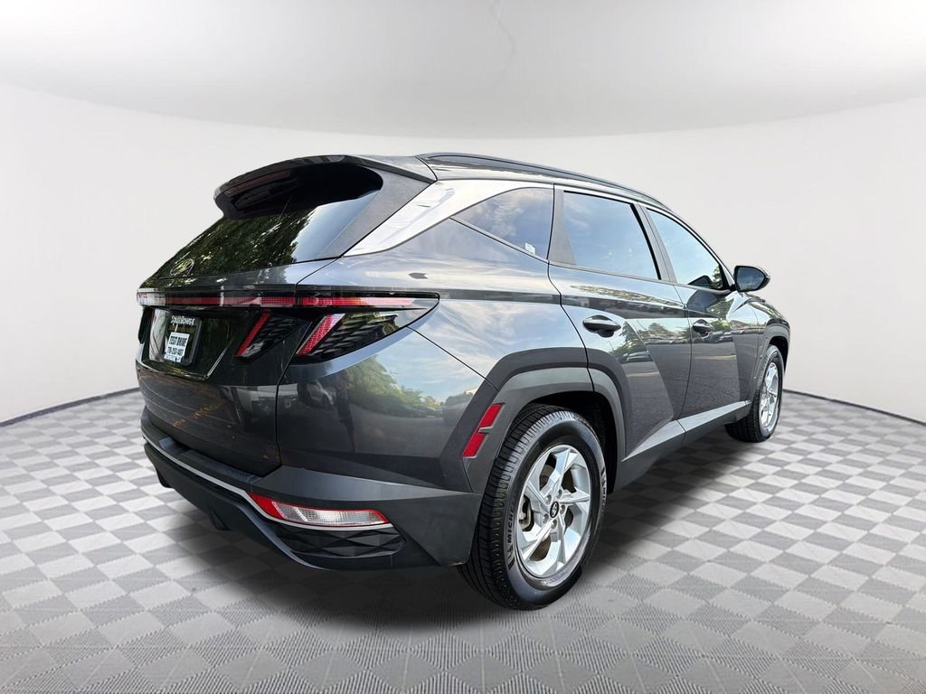Used 2022 Gray Hyundai SEL image 5