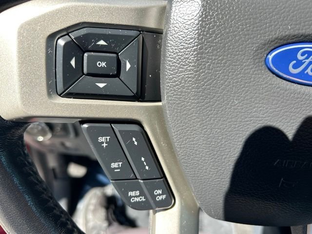 Used 2022 Red Metallic Ford Lariat image 31