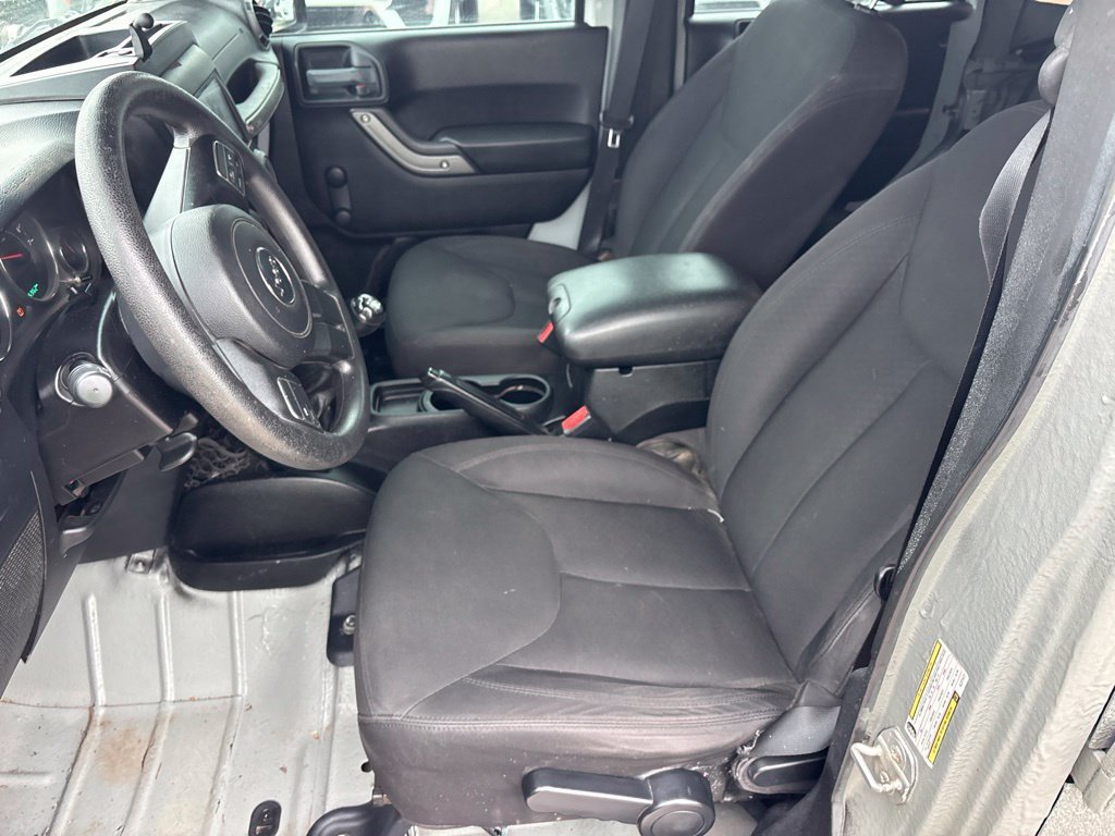 Certified Used 2016 Black Jeep Unlimited Sport image 9