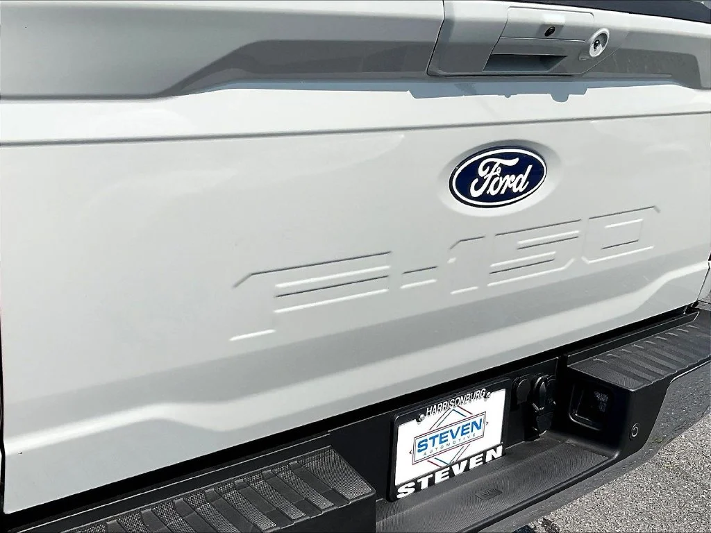 New 2026 Avalanche Ford Lariat® image 9
