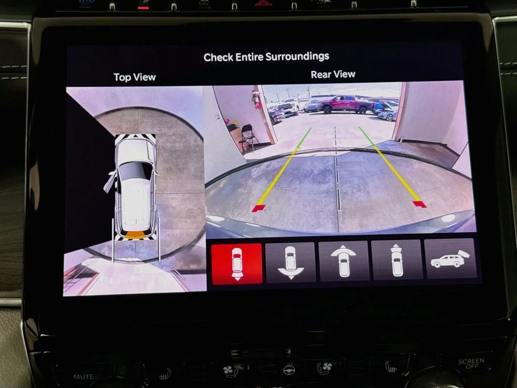 Used 2022 Gray Jeep Overland 4xe image 14