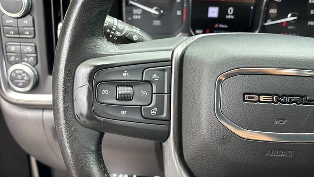Used 2020 Black GMC Denali image 25