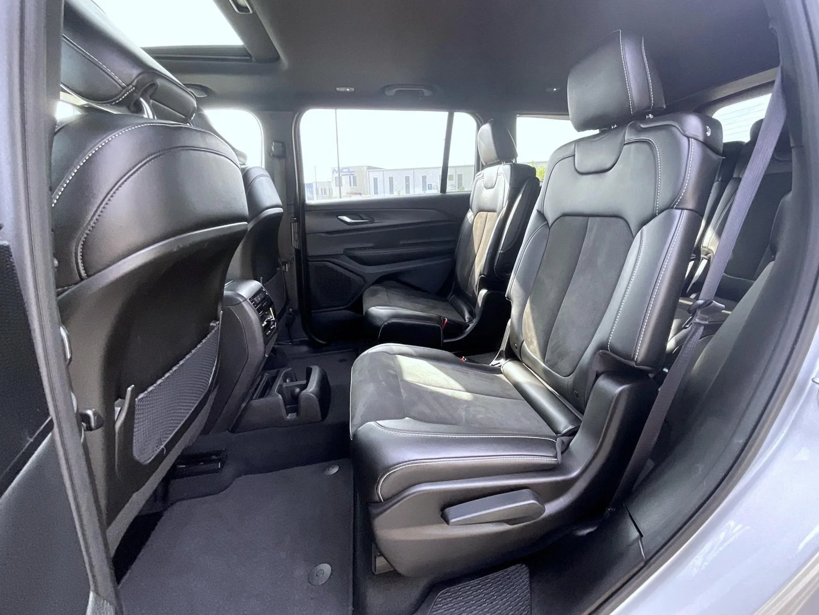 Used 2025 Silver Jeep Altitude X image 19