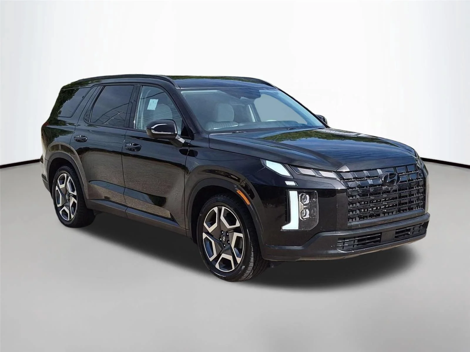 Used 2024 Abyss Black Pearl Hyundai Limited image 7