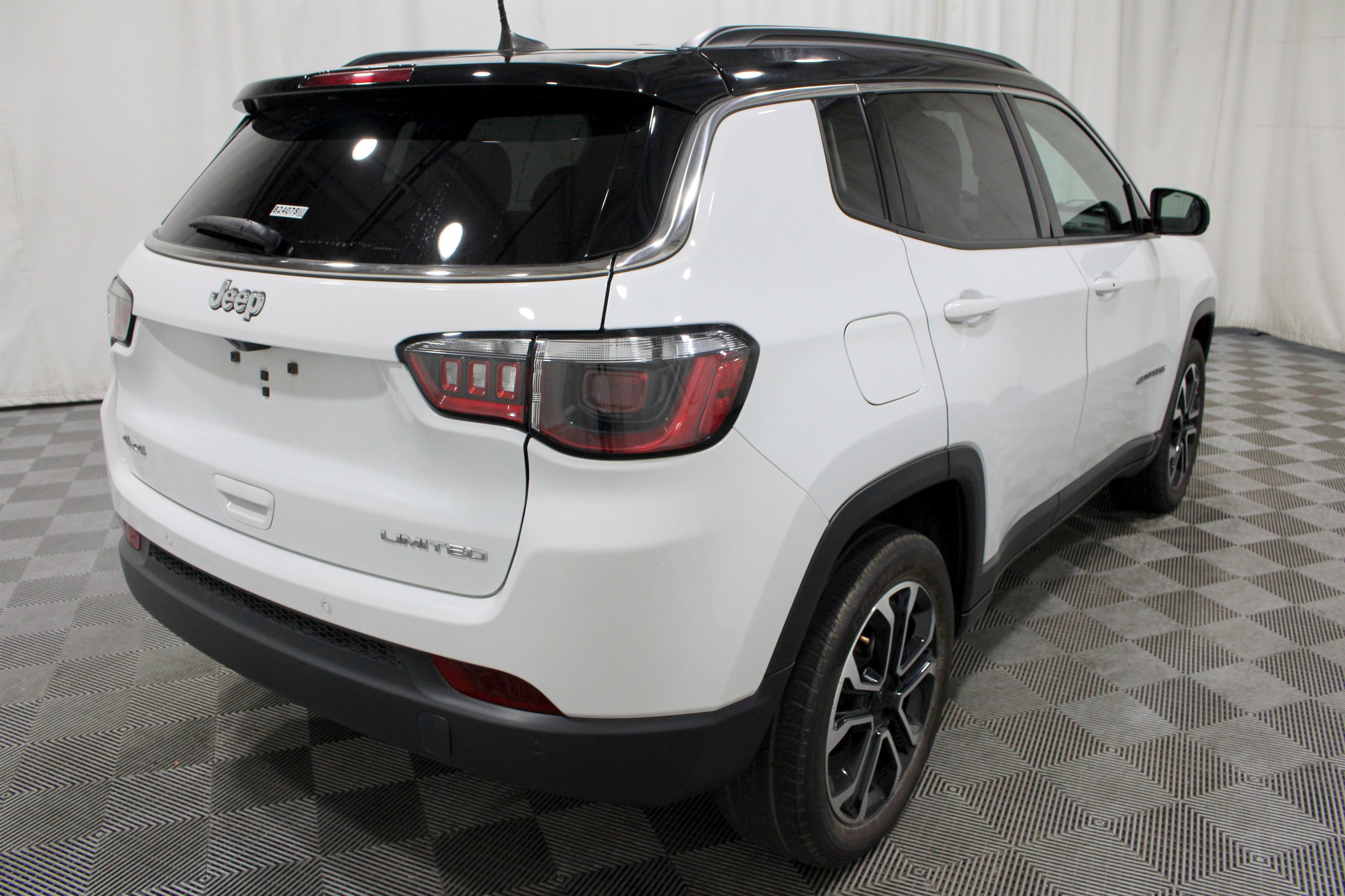 2024 Jeep Compass Limited - Photo 28