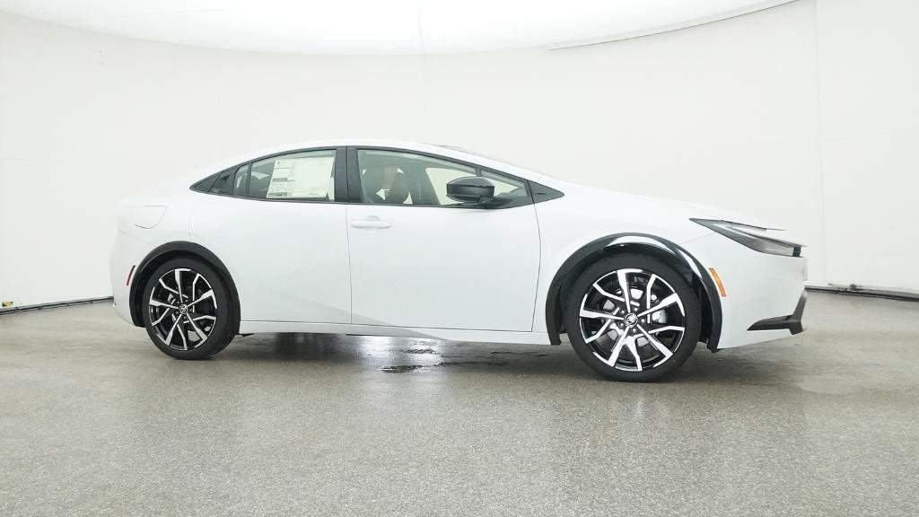 2026 Toyota Prius Plug-in Hybrid XSE - Photo 18