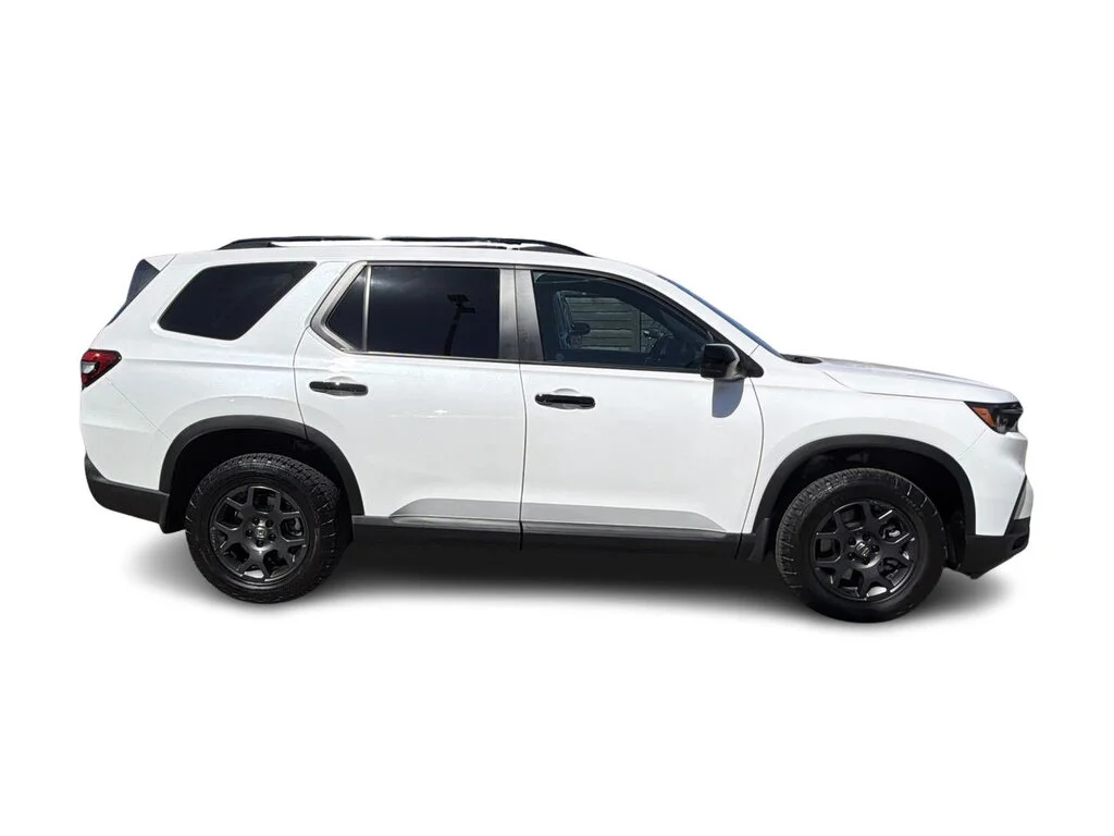 Used 2025 Platinum White Pearl Honda TrailSport AWD Certified Pre-Owned   Clean Title image 16