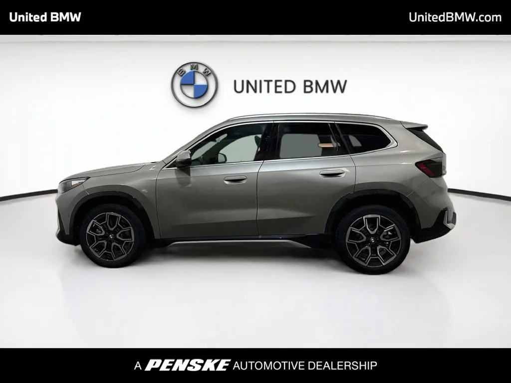 New 2027 Space Silver Metallic BMW xDrive28i image 8