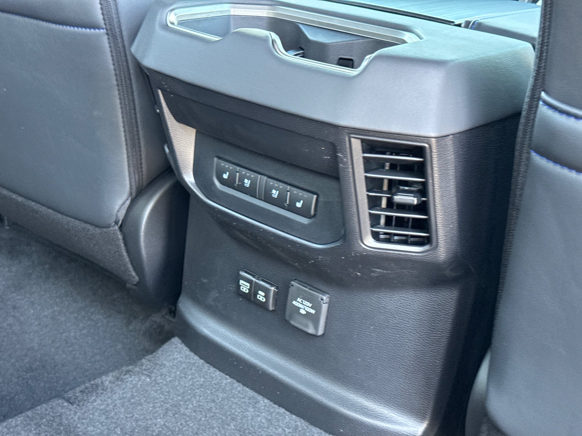 New 2026 Magnetic Gray Metallic Toyota  Platinum image 20