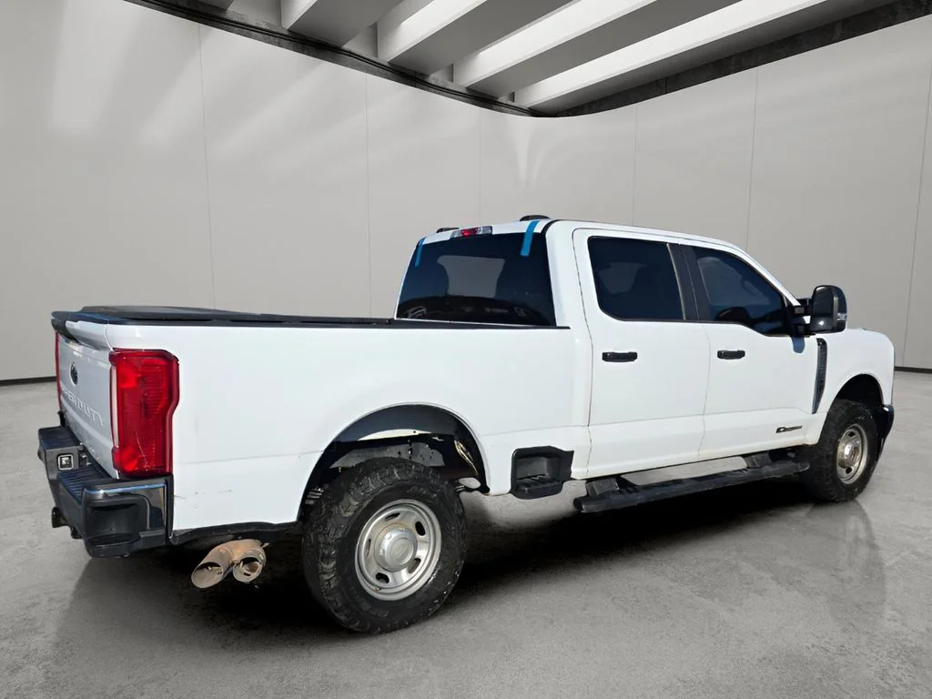 Used 2023 Oxford White Ford XL image 8