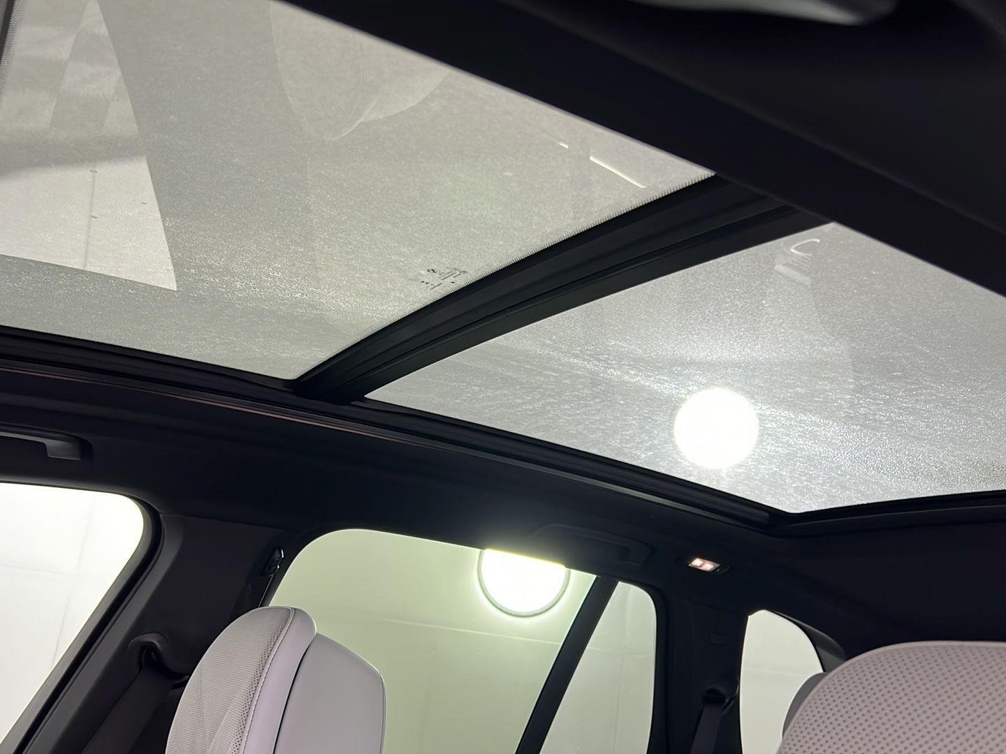 New 2026 Black Sapphire Metallic BMW xDrive40i image 22