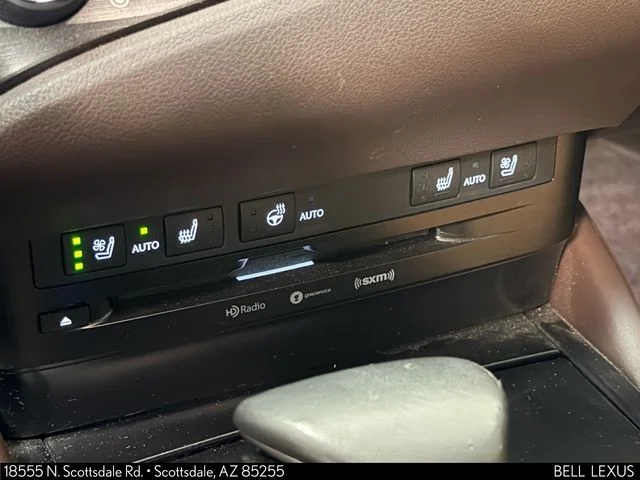 Used 2019 Red Lexus 300h image 27