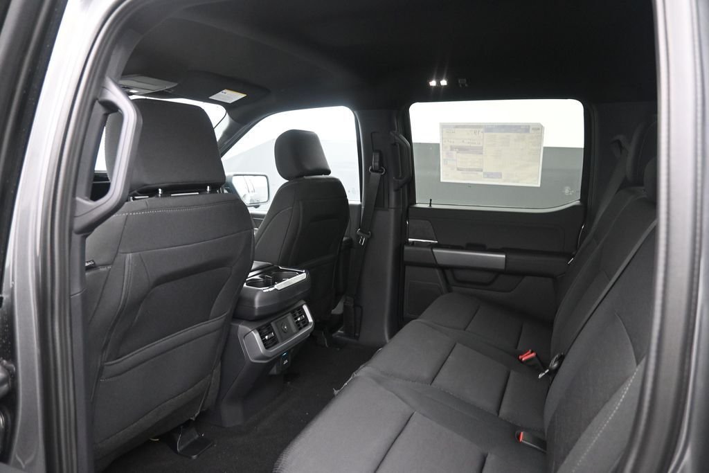 New 2026 Carbonized Gray Metallic Ford XLT image 18